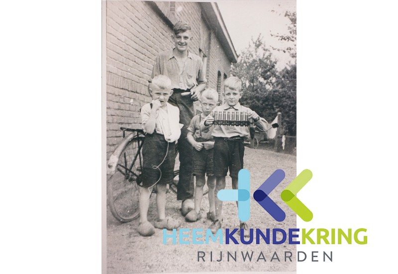 Pannerden 1945 gebr. Willem en Henk Willemsen en met oorlogstuig Bart Jansen Coll. G.B (1)